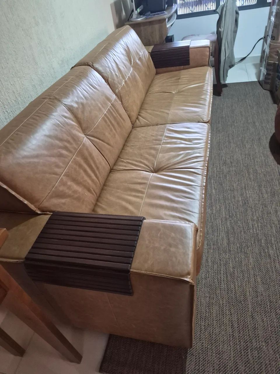 Sofa de Couro 2,40m