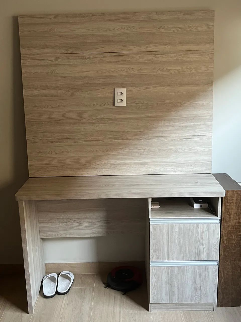 Escrivaninha (mesa de estudos) + Rack 