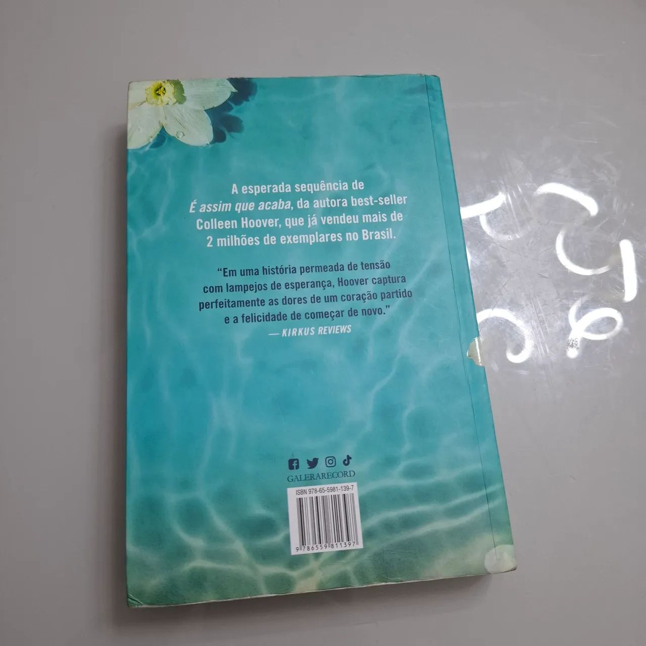 É assim que começa - Collen Hoover - Foto 2