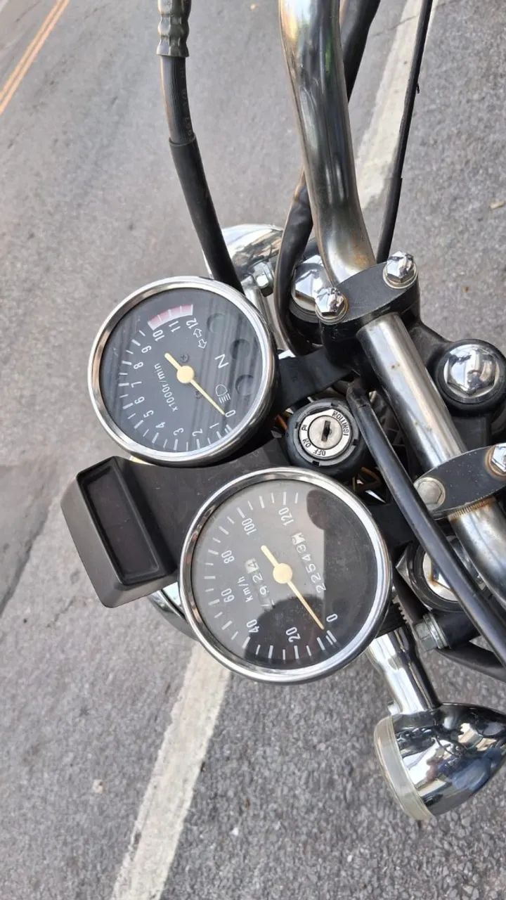 Suzuki Intruder 125 - Foto 4