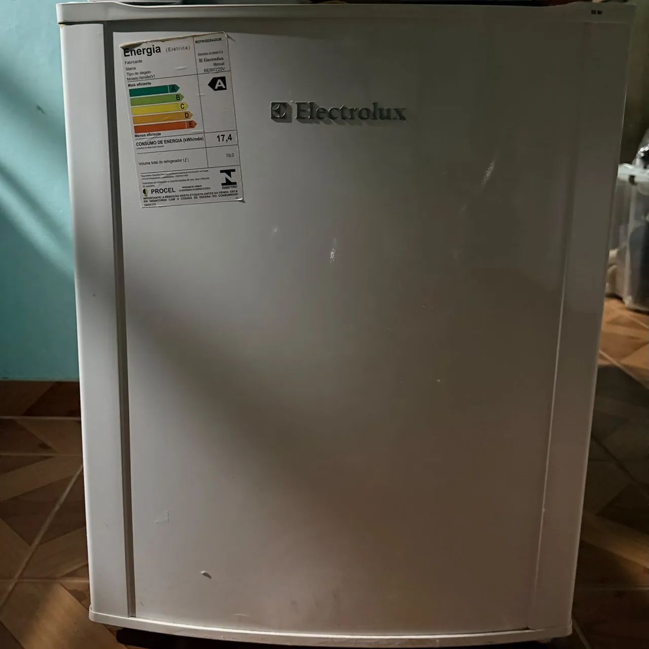 Frigobar - Electrolux 