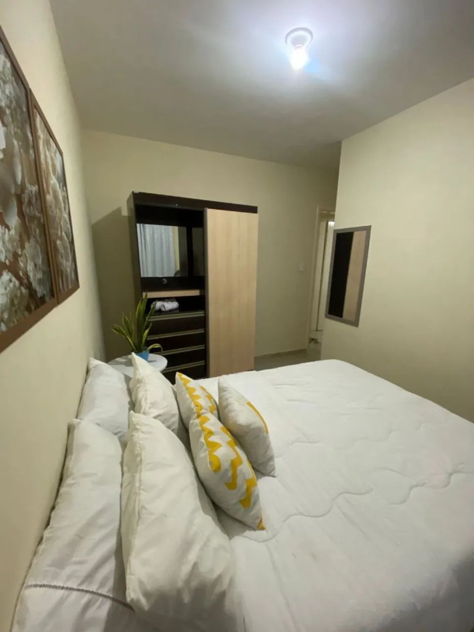 QUARTO MOBILIADO EM APARTAMENTO PARA ESTUDANTES OU MULHERES