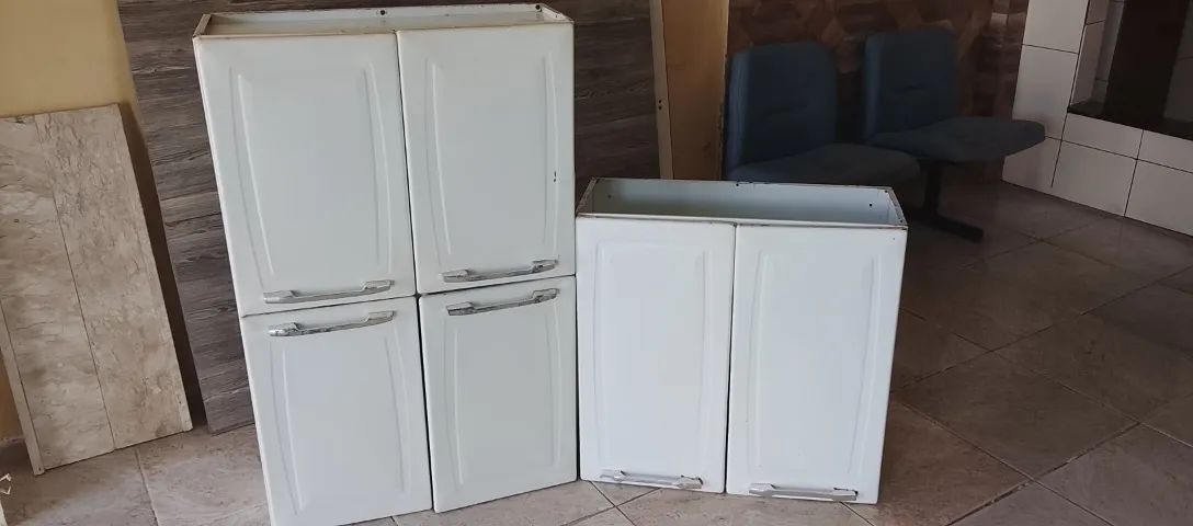 Armário de cozinha em aço 