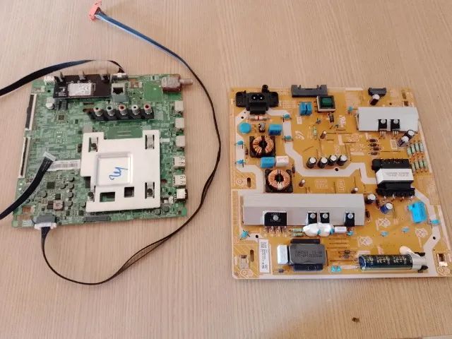 2 Placas de TV de 75 polegadas - Foto 2
