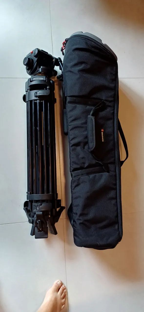Tripé Manfrotto 