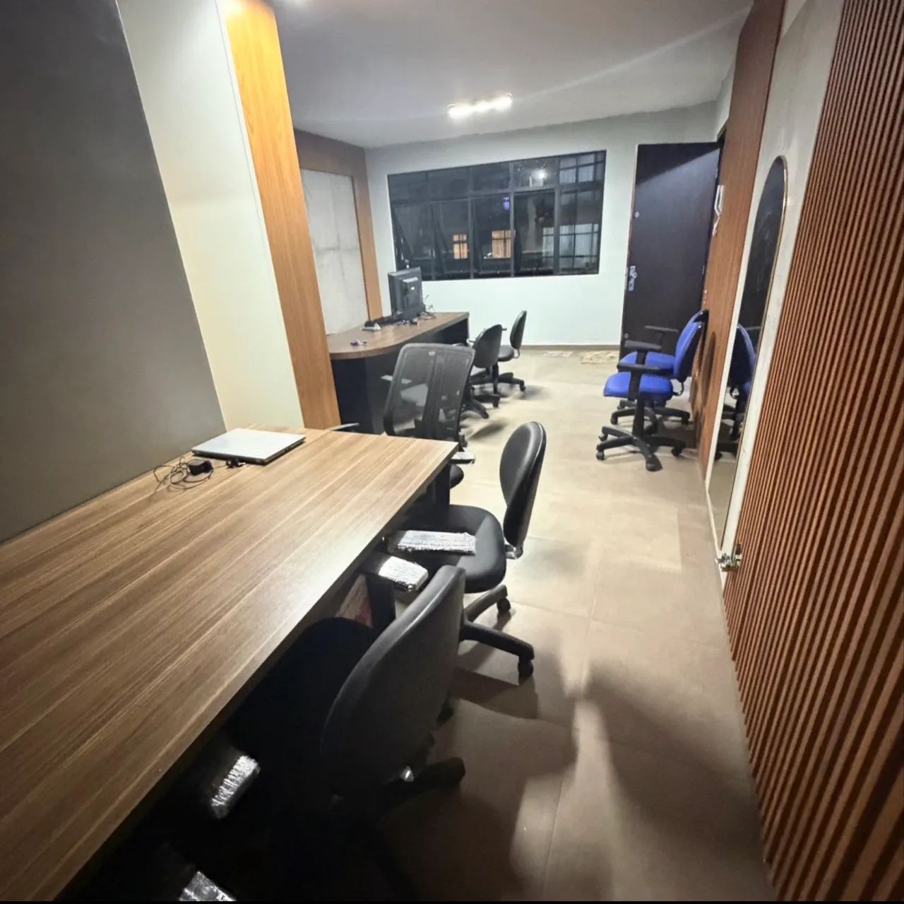 Sala comercial no água verde 