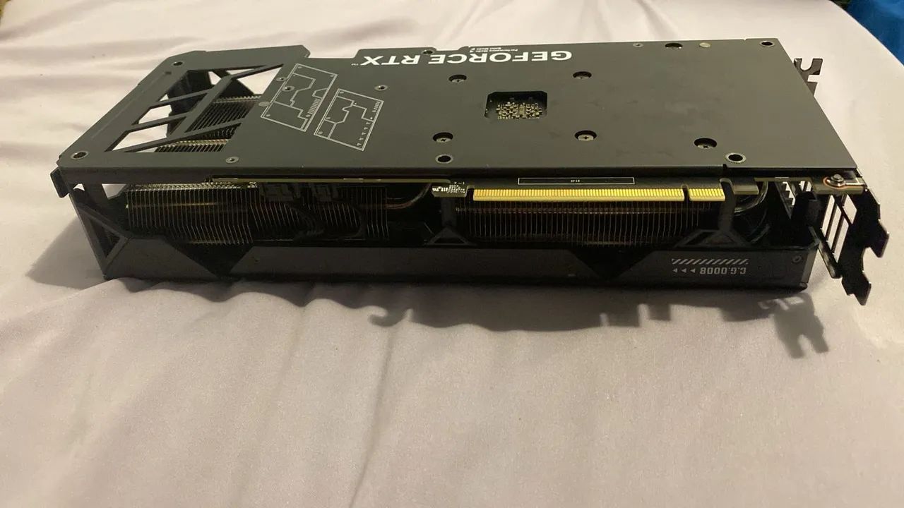 RTX 4060 Ti 8GB - Foto 3