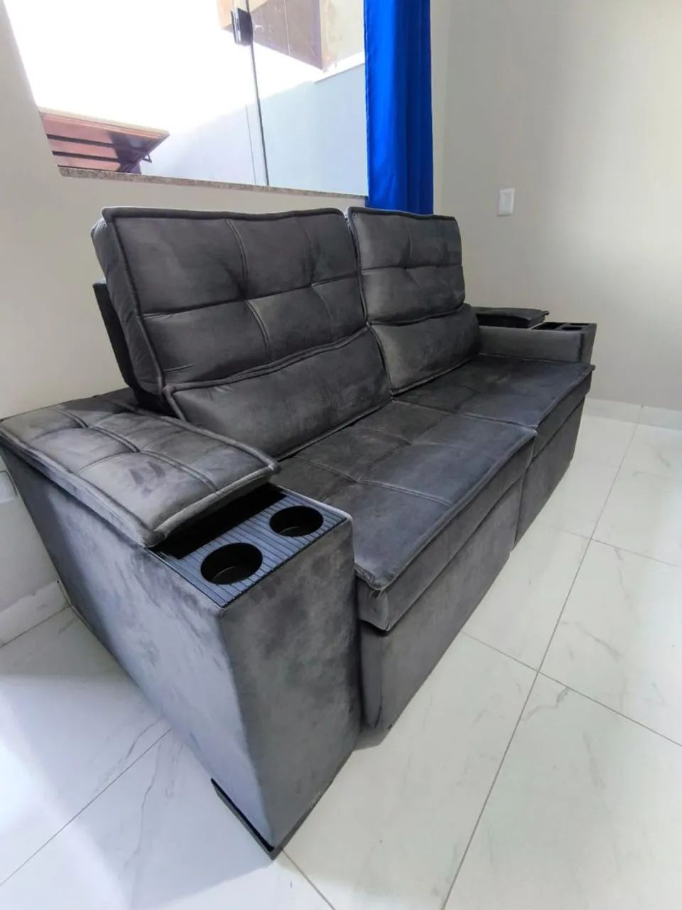 Sofá retrátil e reclinável com porta copos  - Foto 4