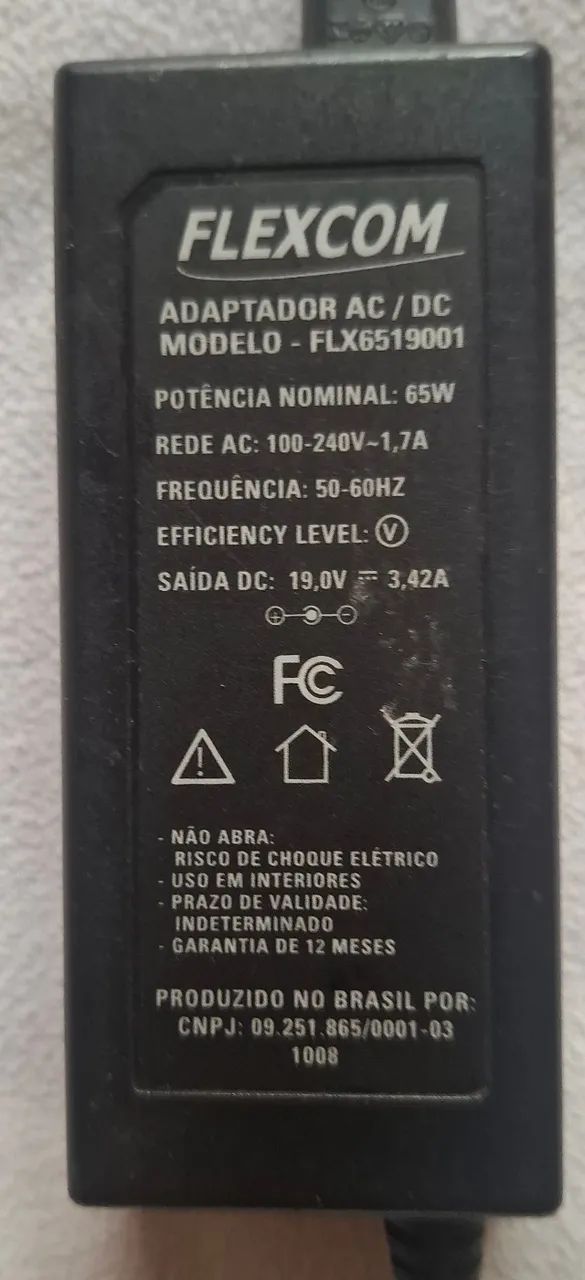 Fonte para notebook, marca FLEXCOM, modelo flx 6519001, 19 volts x 3,42A, 65 