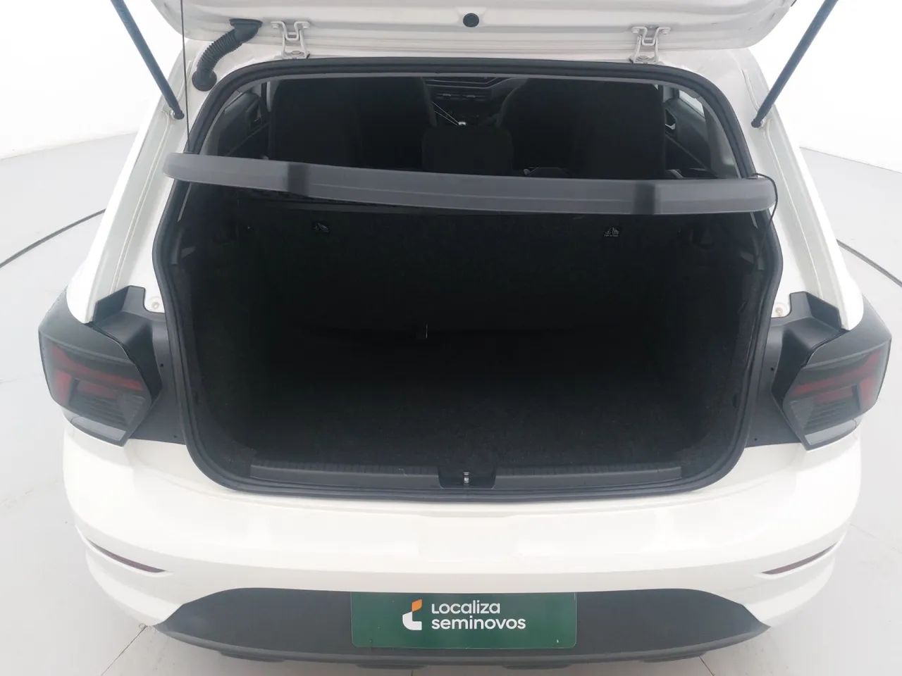 Volkswagen Polo Track 1.0 Flex 12V 5p, foto 9 de 18