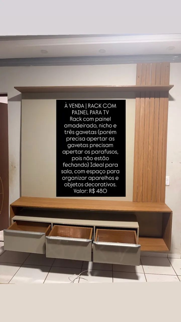 HACKER E PAINEL DE TELEVISÃO