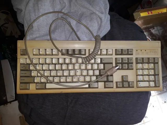 teclado pc antigo