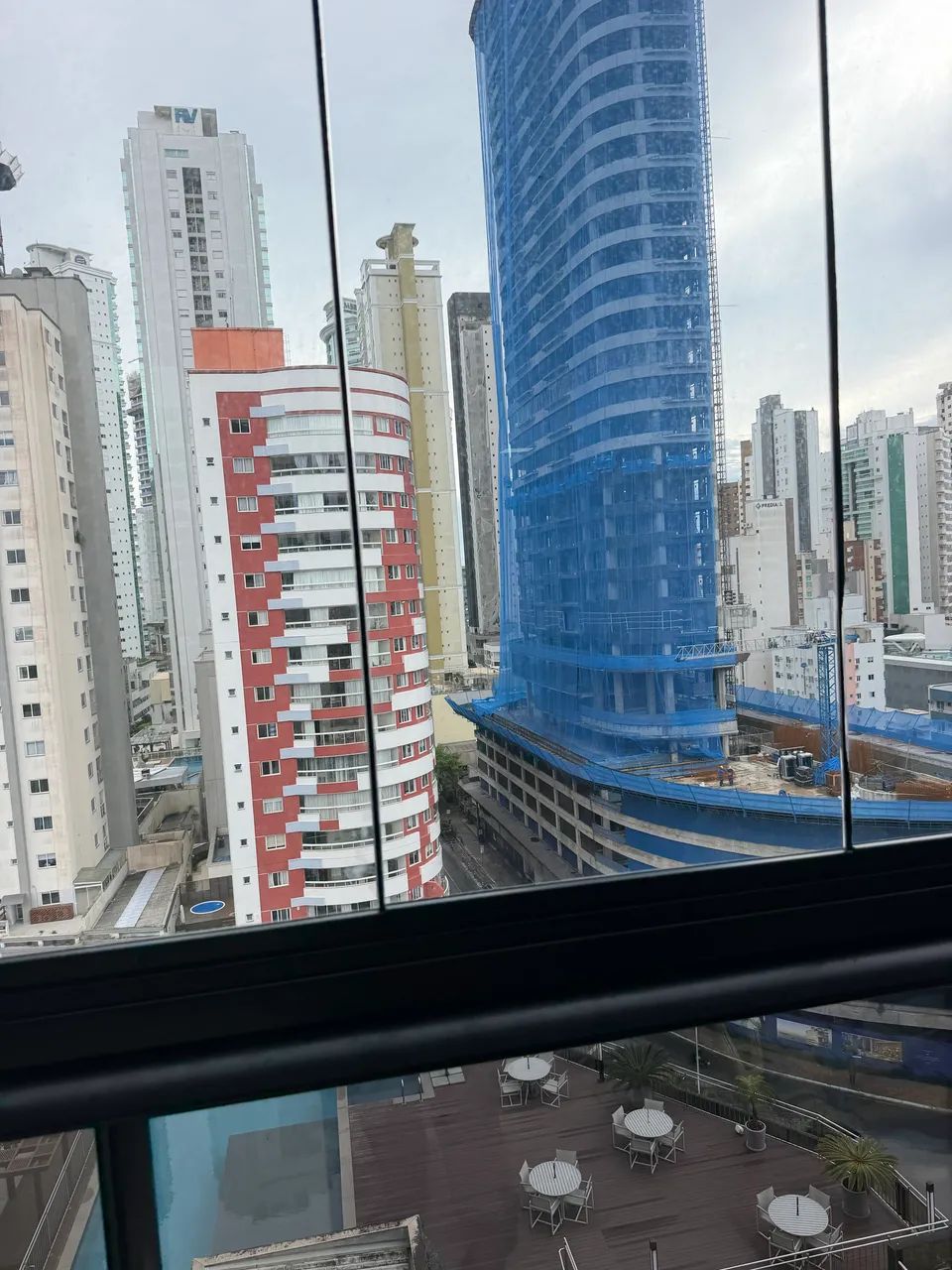 Apartamento 3 suítes mobiliado  - Foto 2