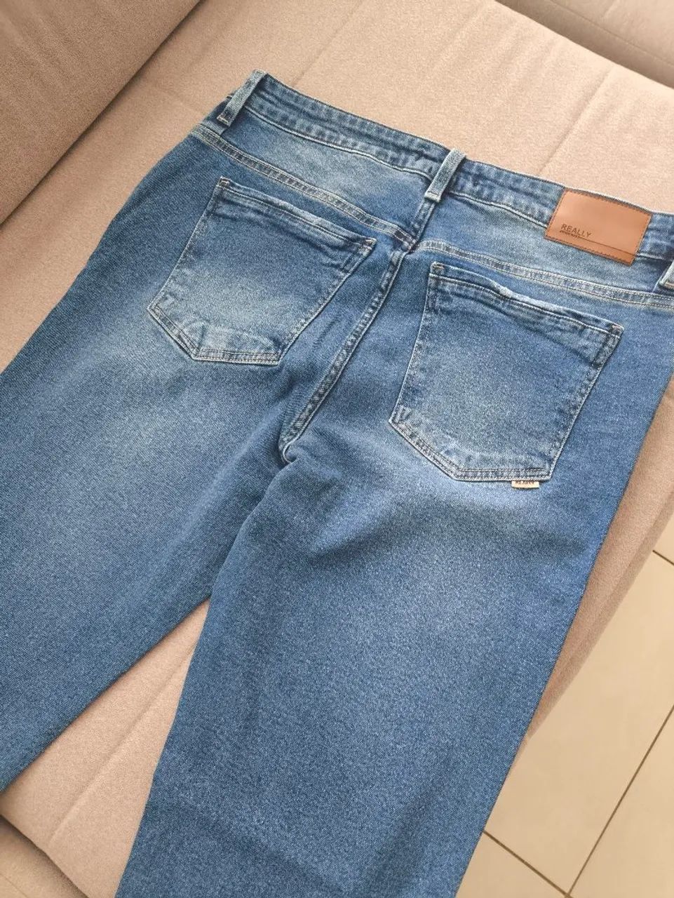 Calça jeans com elastano  - Foto 4