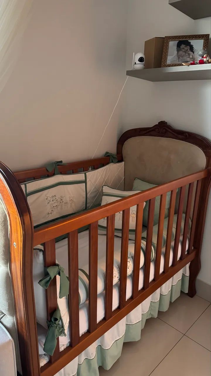 Berço com enxoval completo