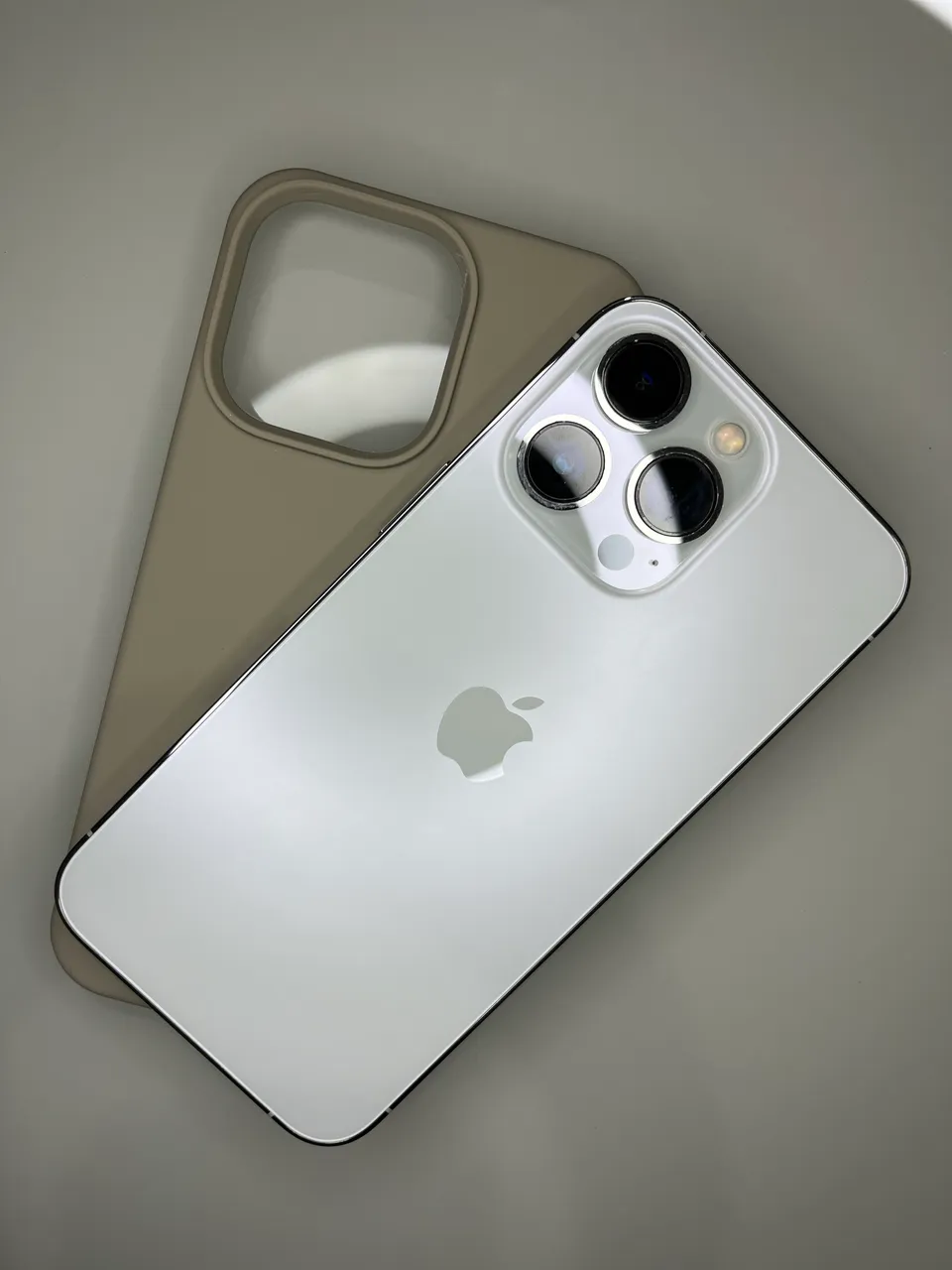 iPhone 13 Pro 128GB - Cinza escuro - conservado - Celulares e
