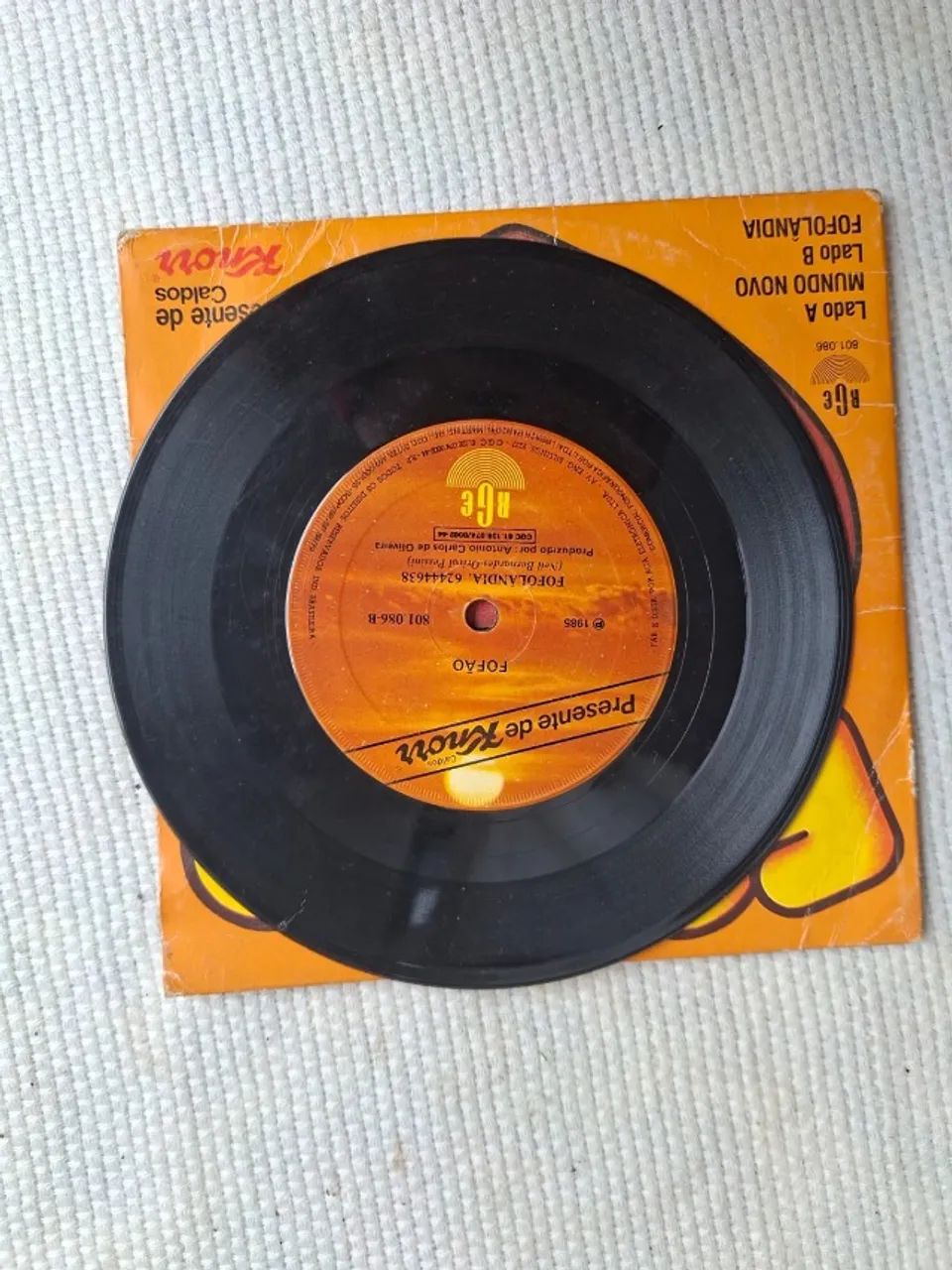  disco de vinil compacto (7 polegadas) do personagem Fofão 1985 - Foto 3