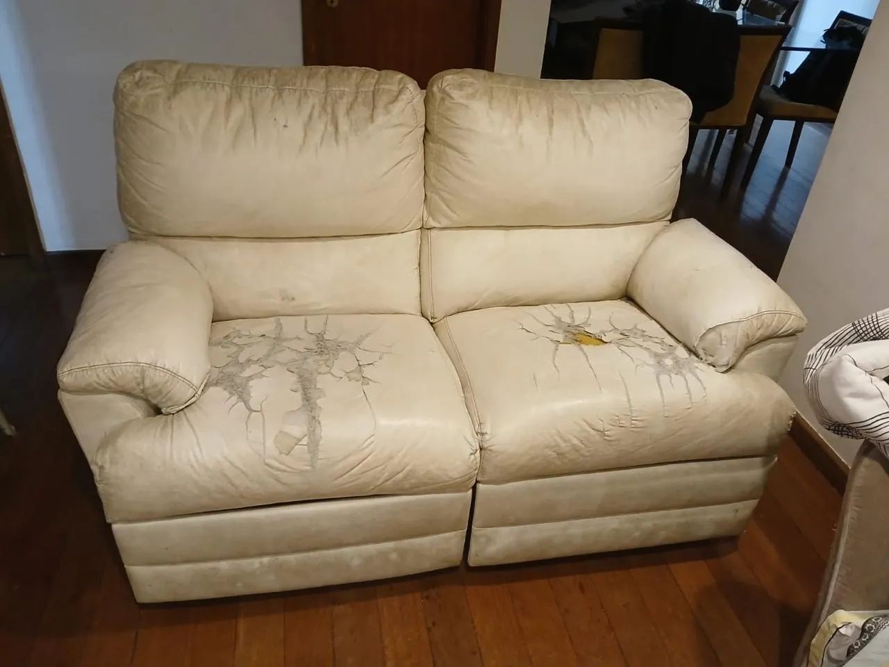 Sofá retrátil vintage anos 2000