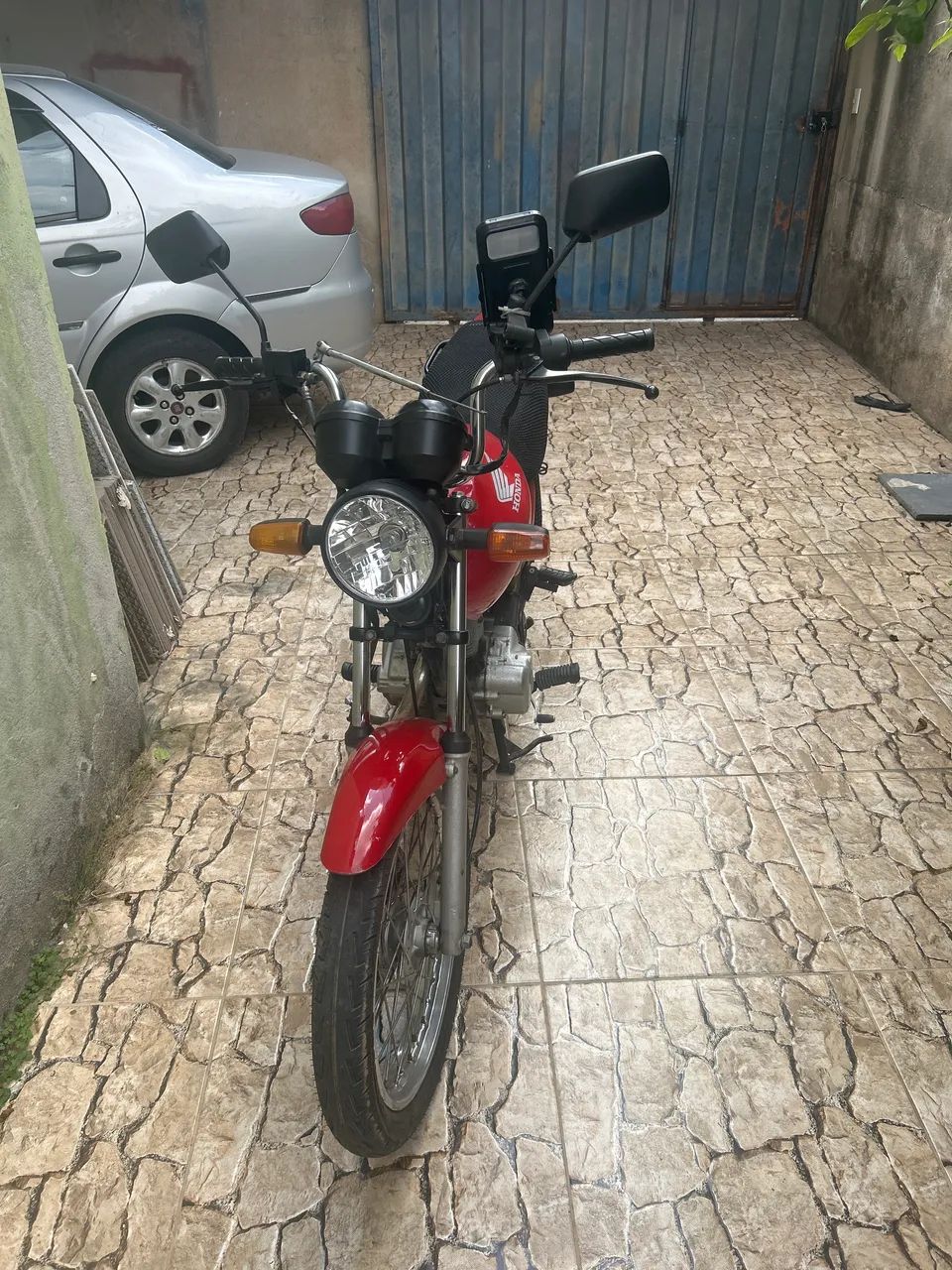125 fan conservada pega e andar 