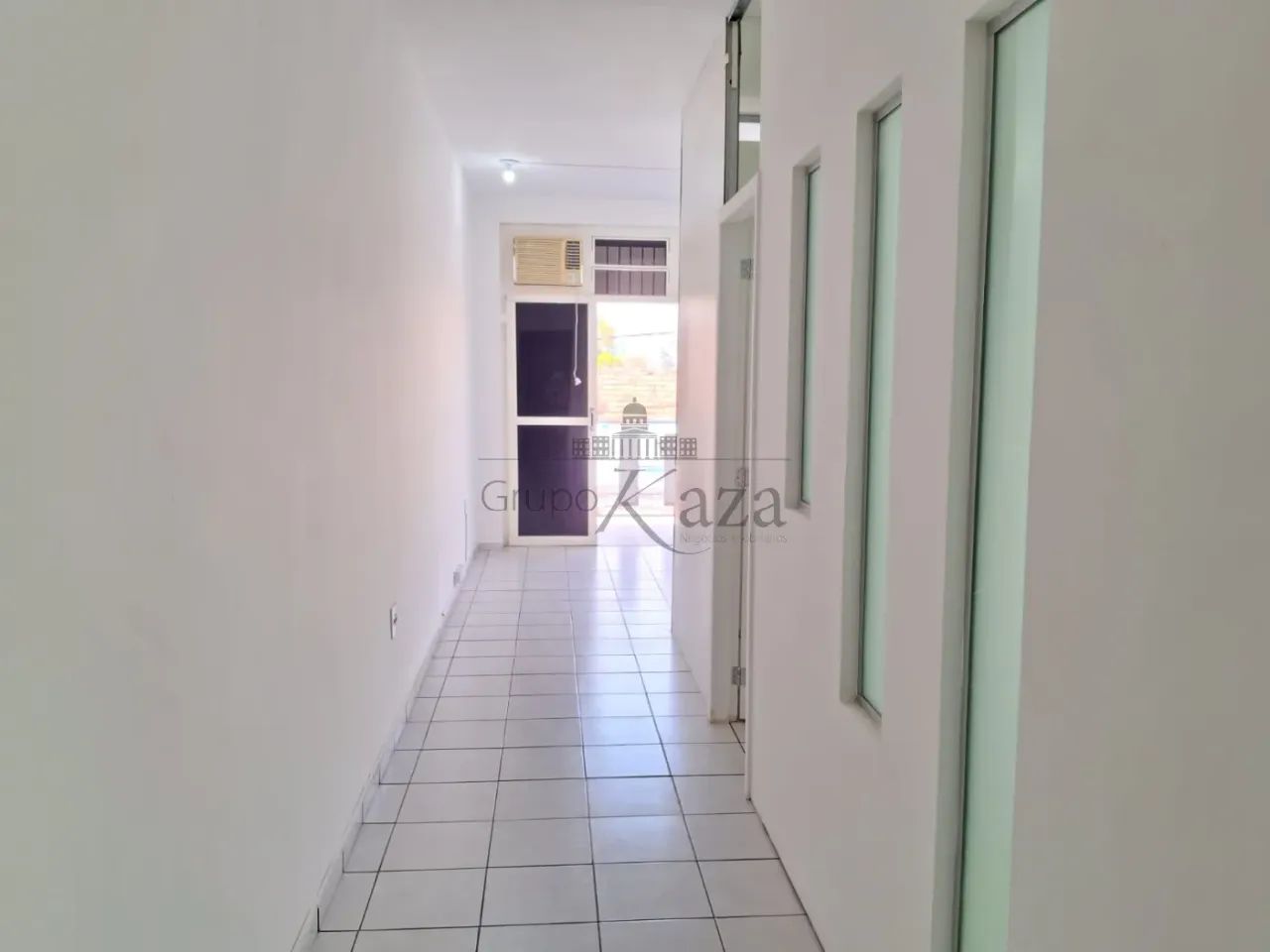 Oportunidade - Sala Comercial - Centro - 60m².