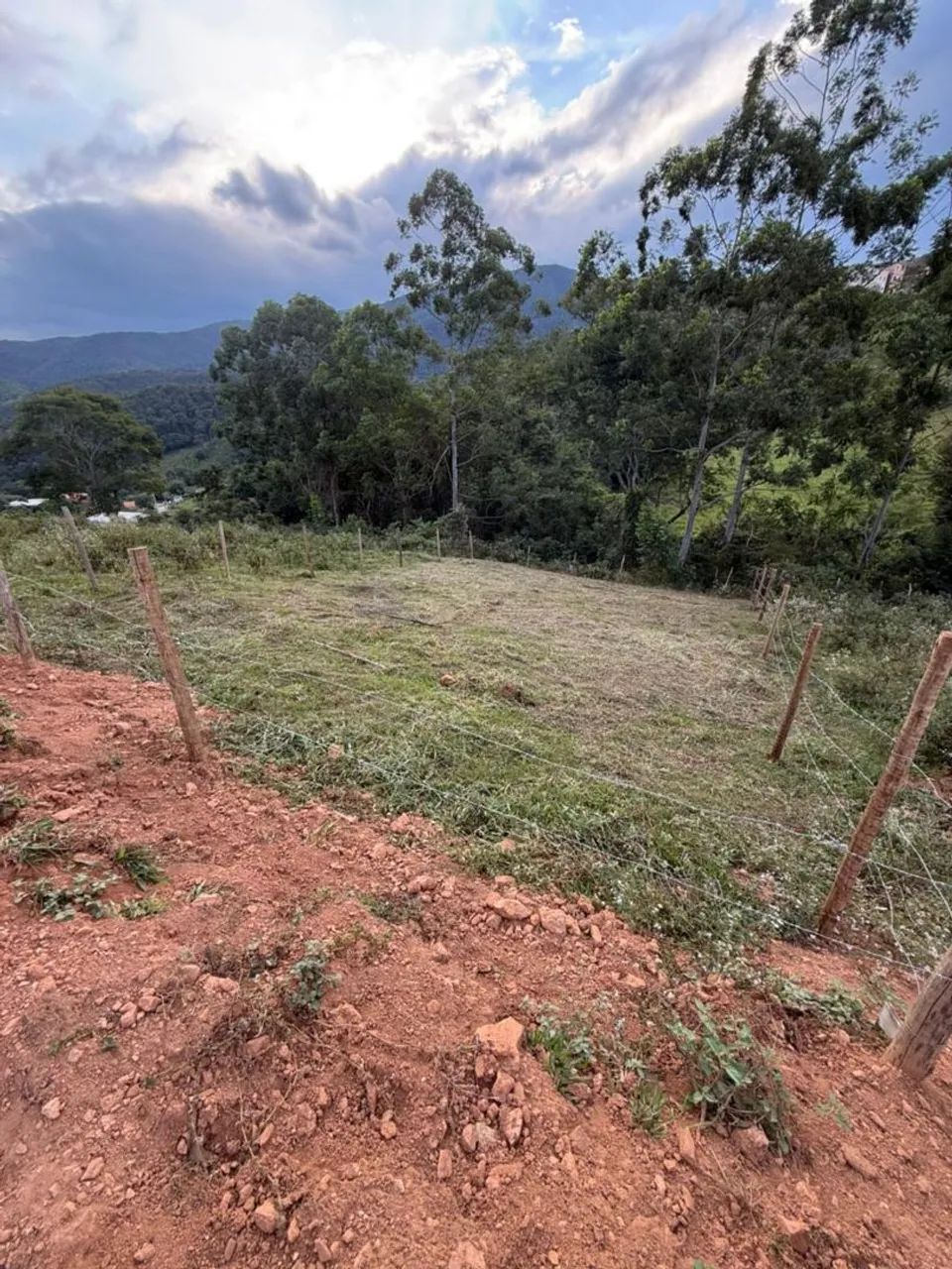 Vendo lote em bela vile distrito de Mariana  - Foto 2