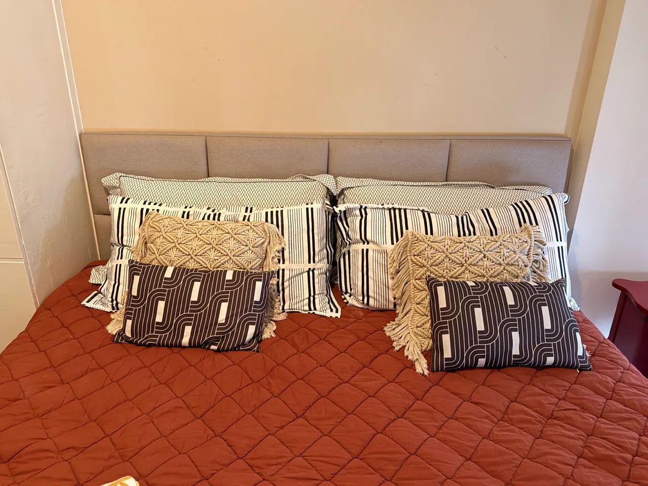 Cama King Euro colchões com Box duplo e Cabeceira - Foto 2