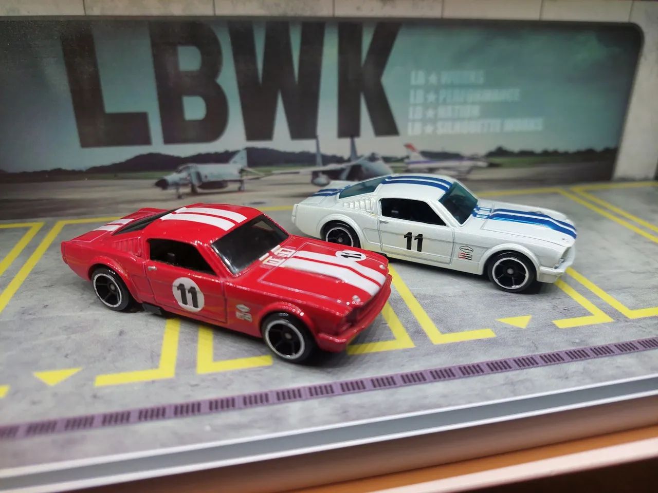 Hot Wheels combo Ford Mustang clássicos  - Foto 3