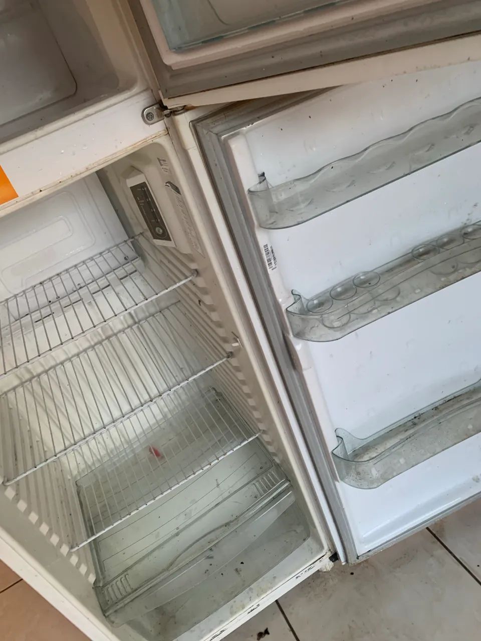 Vendo geladeira 800$ - Foto 5
