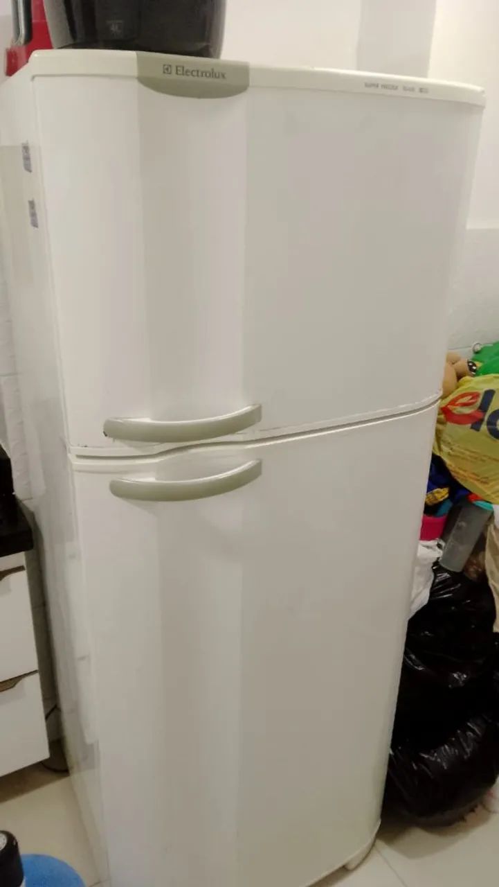 Vendo geladeira 