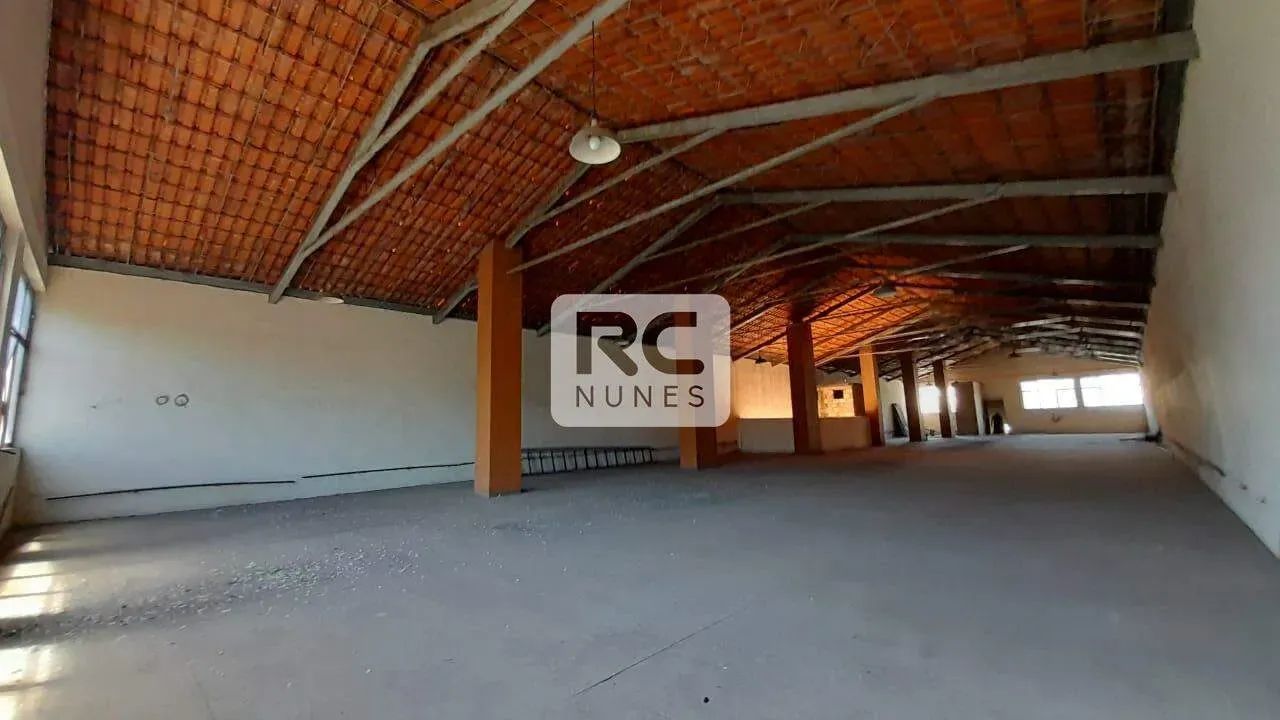 Galpão com área de 490 m², Bairro Planalto - Belo Horizonte.