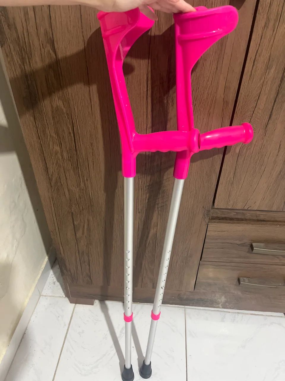 Par de muletas rosa   - Foto 3