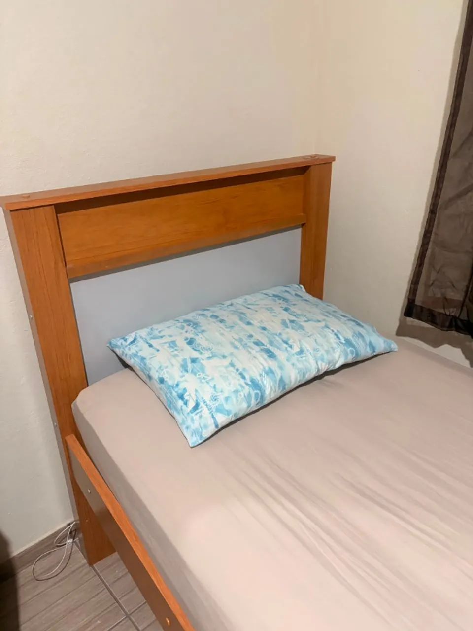 Cama de solteiro + Colchão em perfeito estado! - Foto 2
