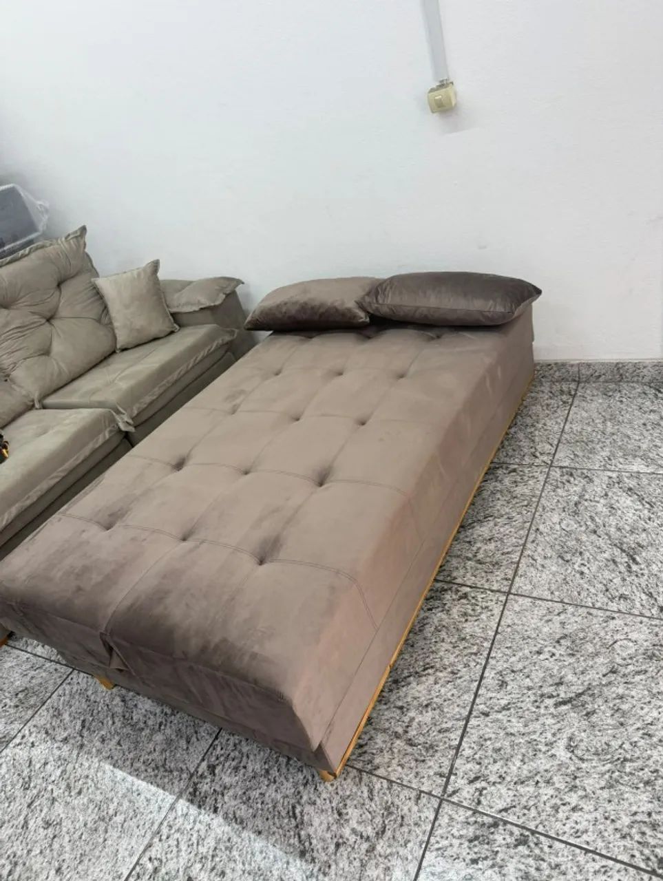 Sofá Cama Casal 1,80m Veludo Compacto e Funcional - Foto 3