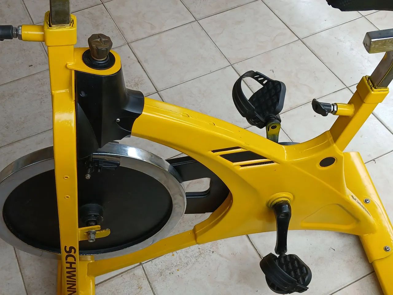Bicicleta ergometrica spinning  - Foto 5