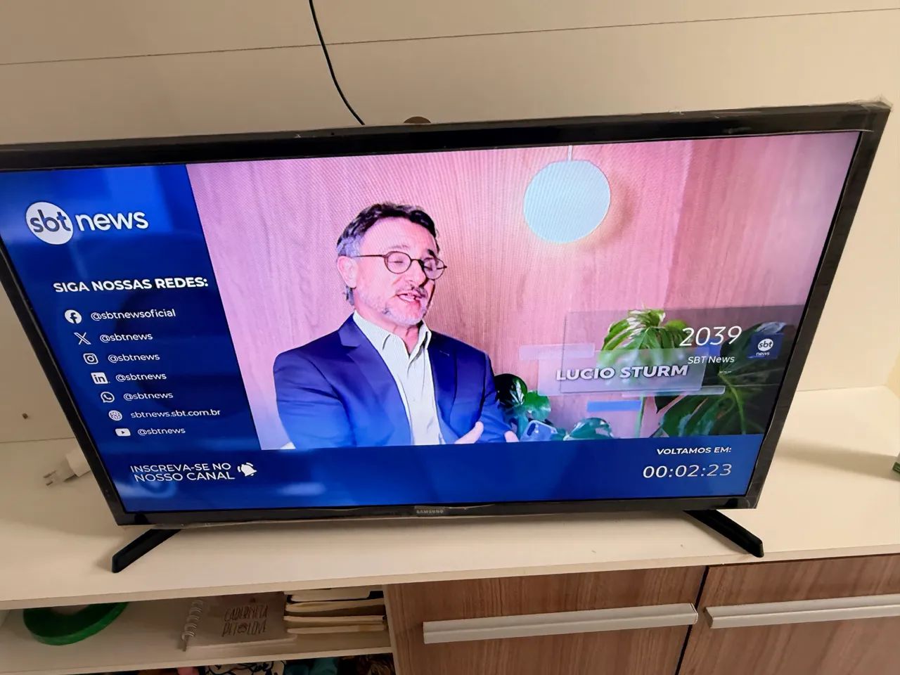 Tv Samsung smart 32 polegadas semi nova  - Foto 2