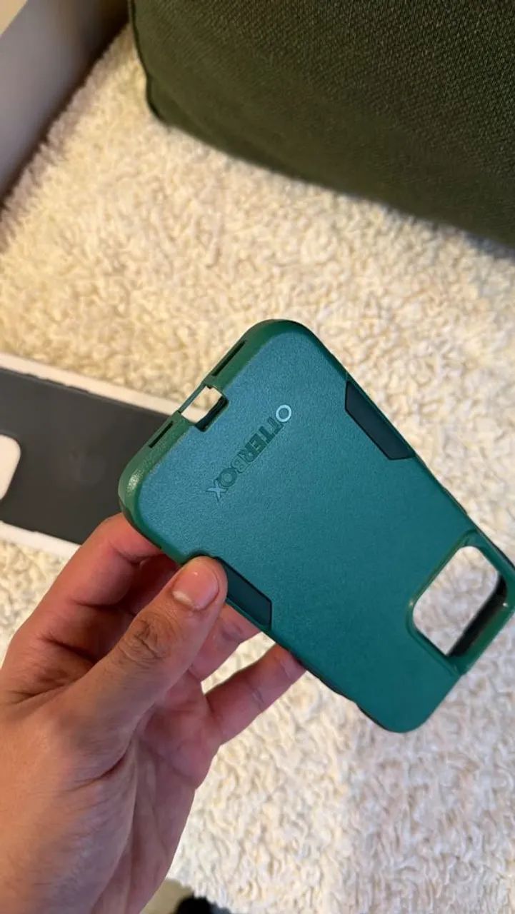 Capa OtterBox Verde iPhone 15 Pro Max - Foto 4