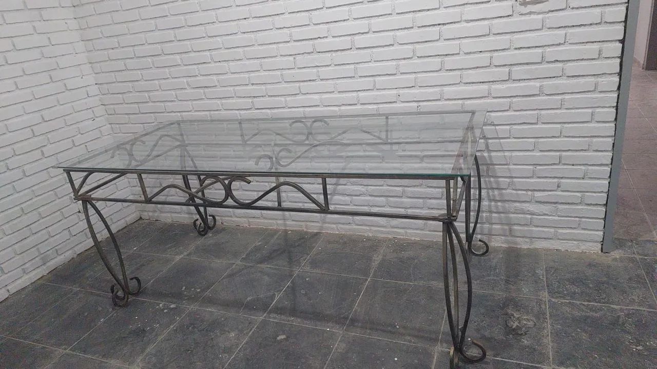MESA DE JANTAR - 6 LUGARES