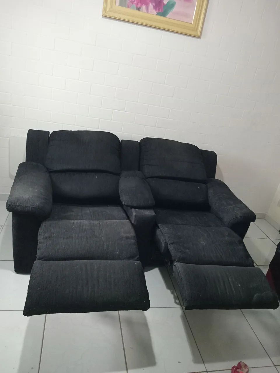 Comfortable reclining sofa that converts into a bed471886740912220163