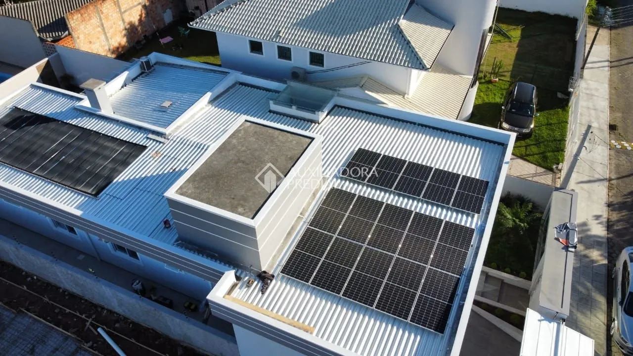 Casa com 3 quartos e 196m² à venda em Carianos - Foto 4
