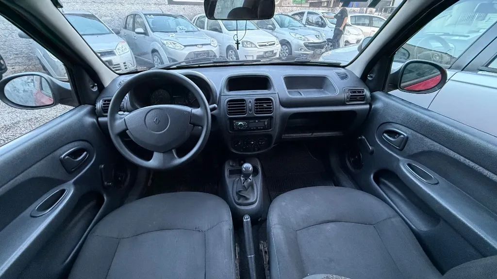 Renault Clio Authentique 1.0 8V 3P 2014 - Foto 5