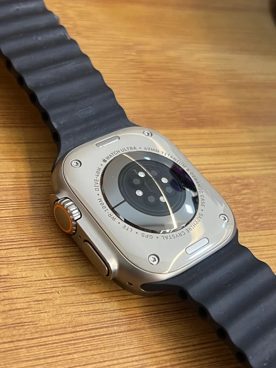 APPLE WATCH ULTRA TITANIUM & CERAMIC CASE - Foto 3