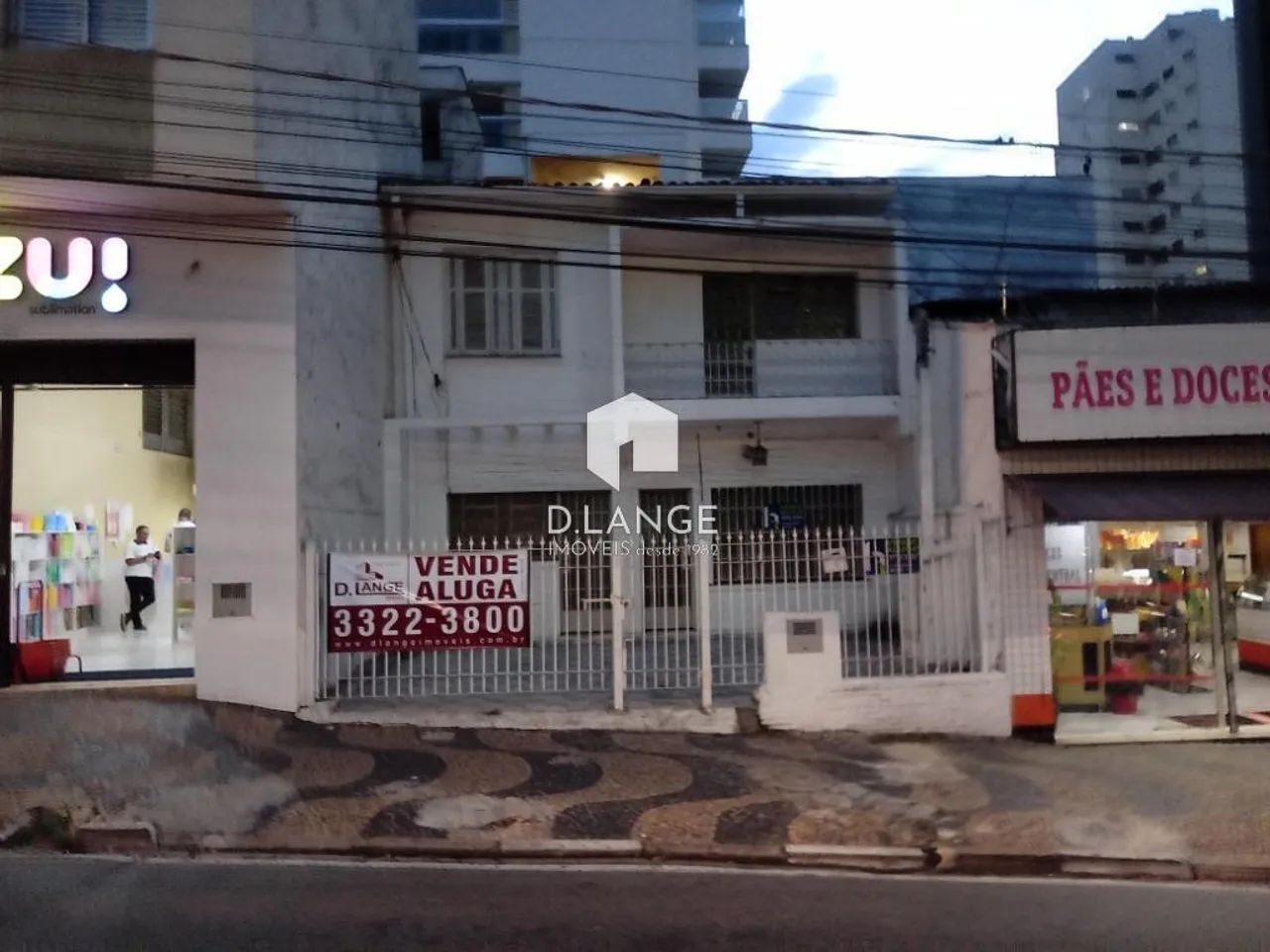Sobrado à venda em Campinas, Centro, com 4 quartos, com 128 m²