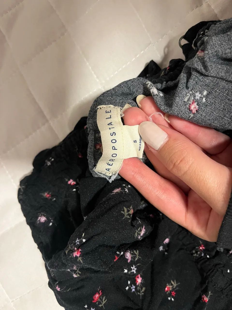 Top com detalhes de florzinhas- Aeropostale - Foto 3