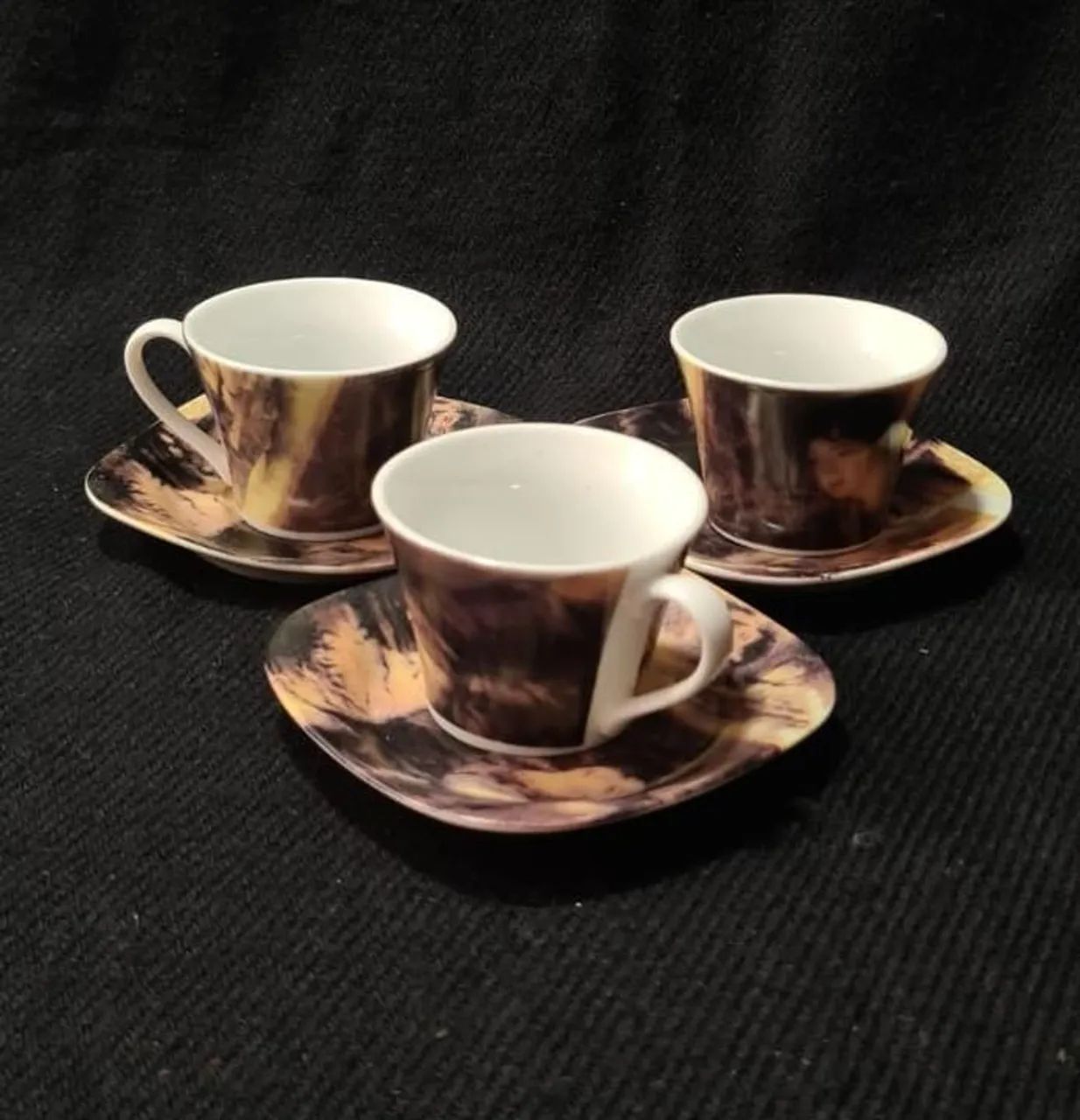 Conjunto de Xícaras com Pires