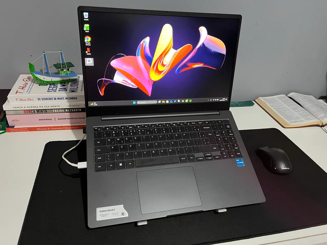 MacBook Pro 13, 2020, Intel i5, 16GB RAM, 256GB SSD - Notebooks