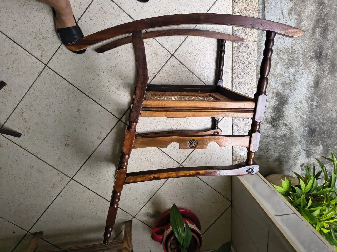 Cadeira de Balanço Madeira Maciça Retrô - Foto 3