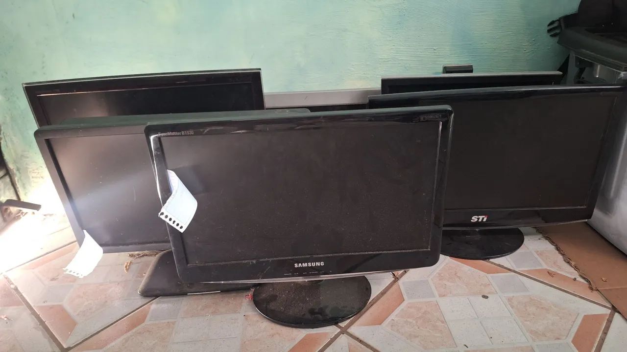 Lote de Monitores - Samsung, aoc, dell, sti