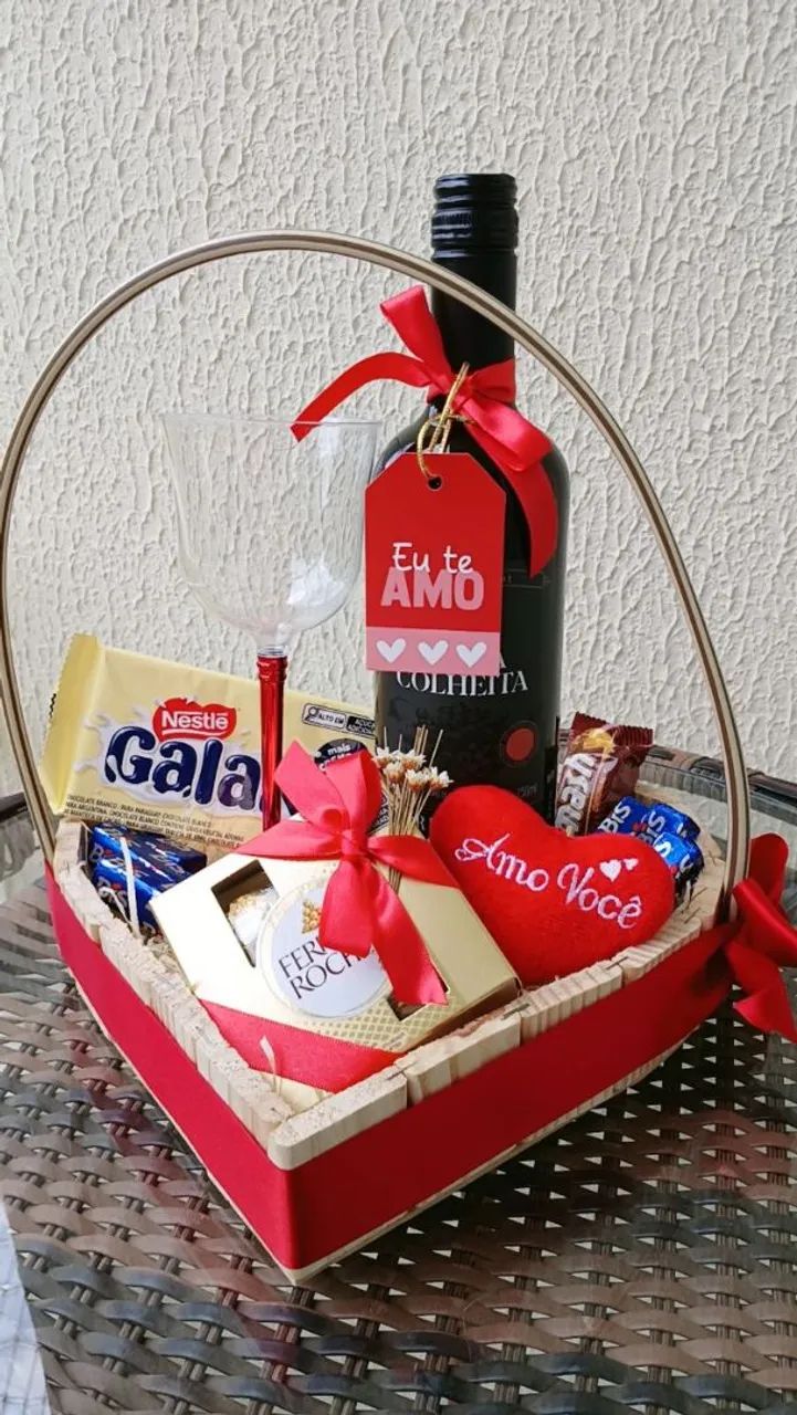 Cesta chocolates Pelúcia R$ 169