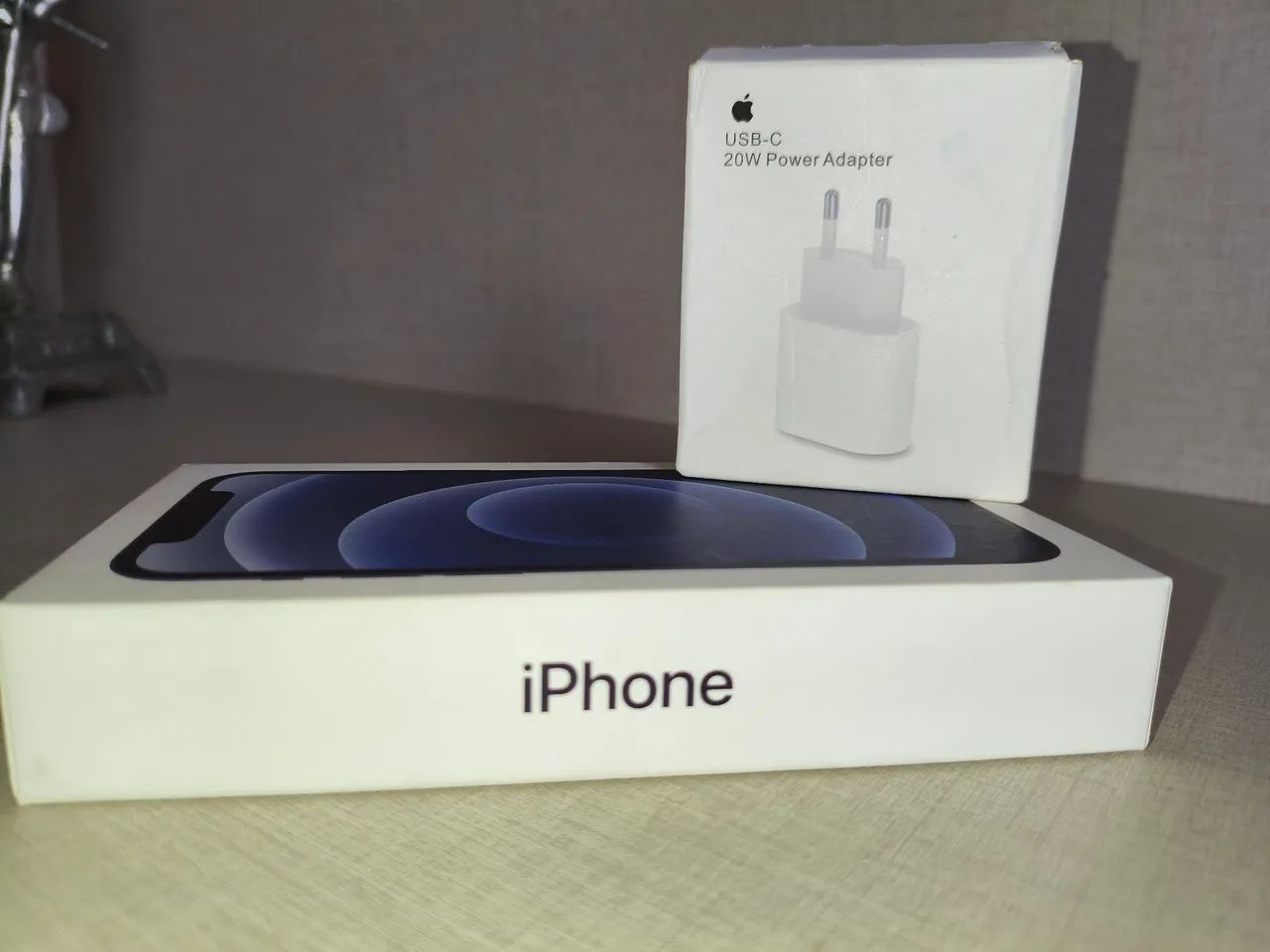 Oportunidade: iPhone 12 128GB + Acessórios Originais - Foto 4
