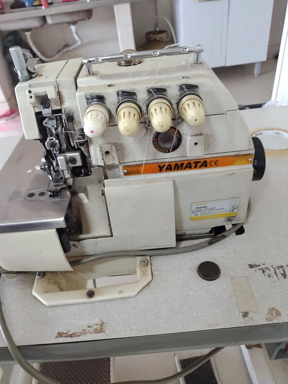 Máquina de costura industrial  - Foto 4